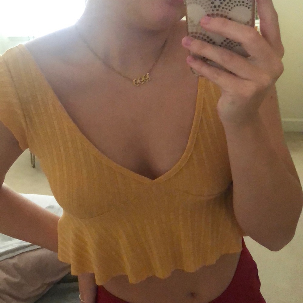 yellow zaful crop top 💛